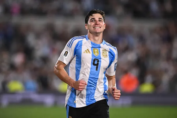 Should Julian Alvarez become Argentina's main star before Messi retires? His World Cup 2026 form has reopened the debate.